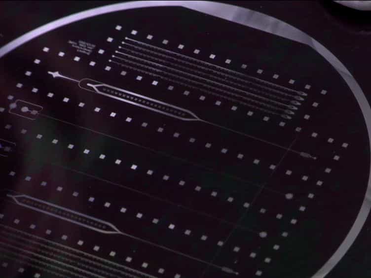 High Throughput Single-cell and Multiple-cell Micro-encapsulation
