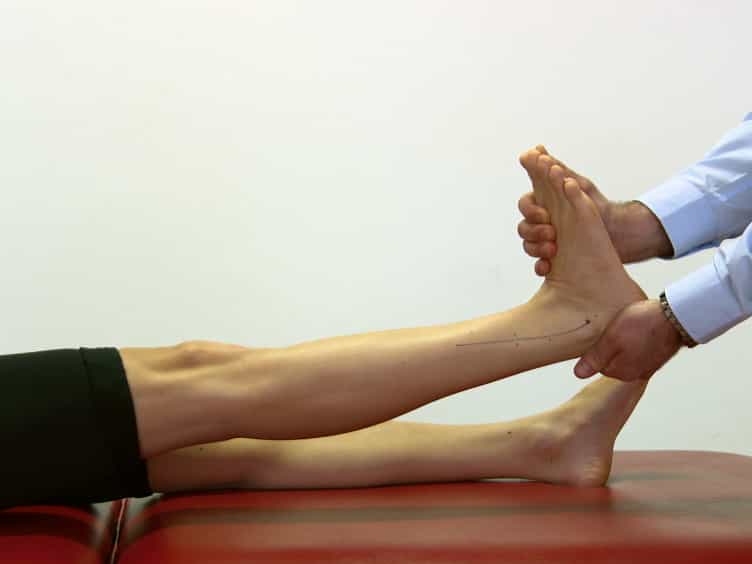 Diagnosis of Musculus Gastrocnemius Tightness - Key Factors for the Clinical Examination