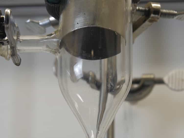 Biomass Conversion to Produce Hydrocarbon Liquid Fuel Via Hot-vapor Filtered Fast Pyrolysis and Catalytic Hydrotreating