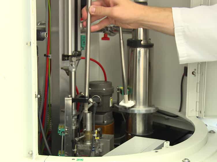 Hyperpolarized 13C Metabolic Magnetic Resonance Spectroscopy and Imaging