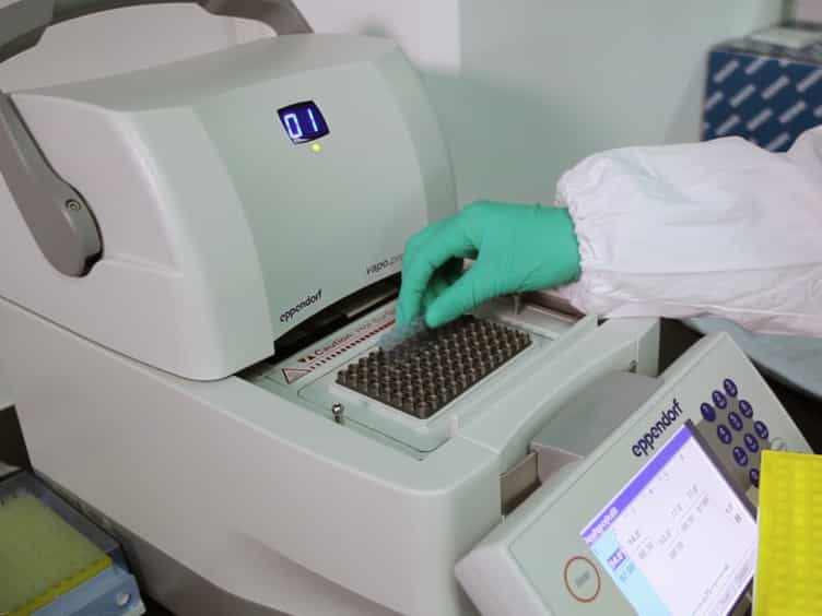 Engineering Artificial Factors to Specifically Manipulate Alternative Splicing in Human Cells