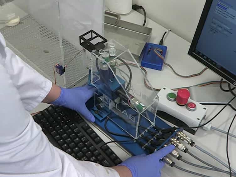 Investigating Motor Skill Learning Processes with a Robotic Manipulandum