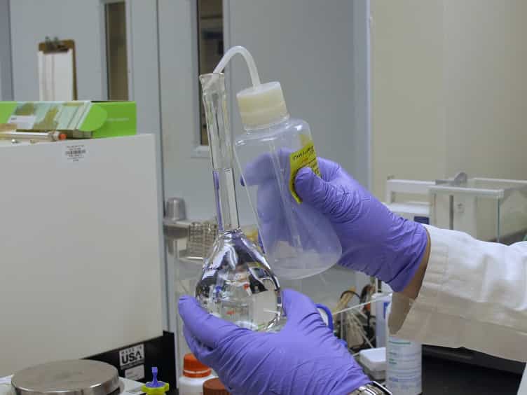 Determination of Carbonyl Functional Groups in Bio-oils by Potentiometric Titration: The Faix Method