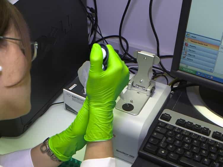 Retroviral Scanning: Mapping MLV Integration Sites to Define Cell-specific Regulatory Regions