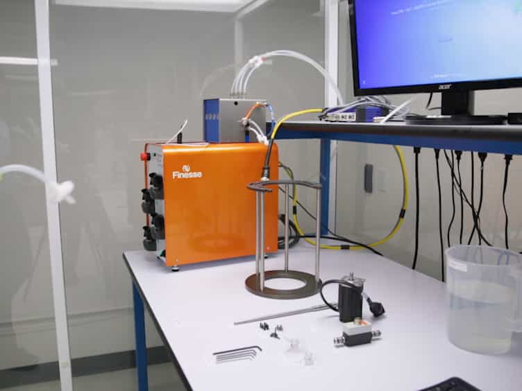 Power Input Measurements in Stirred Bioreactors at Laboratory Scale