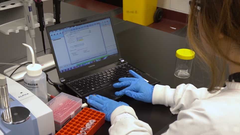 Detection and Quantification of Plasmodium falciparum in Aqueous Red Blood Cells by Attenuated Total Reflection Infrared Spectroscopy and Multivariate Data Analysis