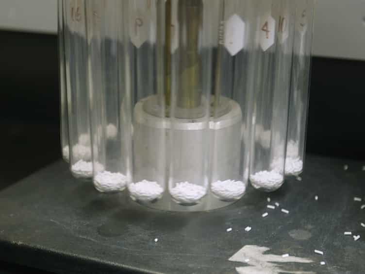Predicting Catalyst Extrudate Breakage Based on the Modulus of Rupture