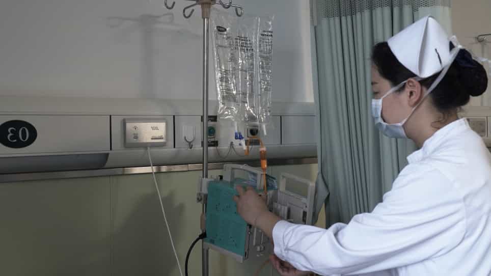 A Clinical Trial Assessing the Safety, Efficacy, and Delivery of Olive-Oil-Based Three-Chamber Bags for Parenteral Nutrition