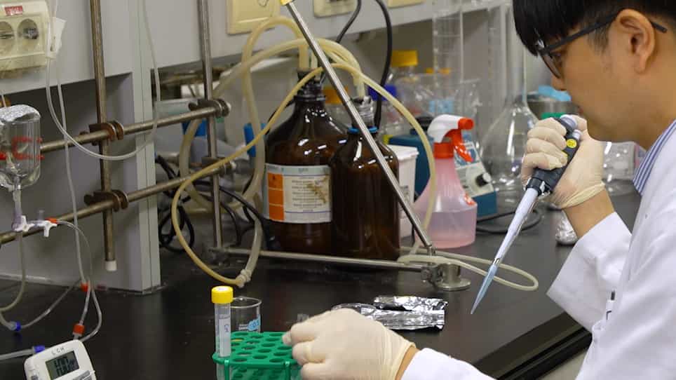 A Novel Nicotinamide Adenine Dinucleotide Correction Method for Intracellular Ca2+ Measurement with Fura-2-Analog in Live Cells