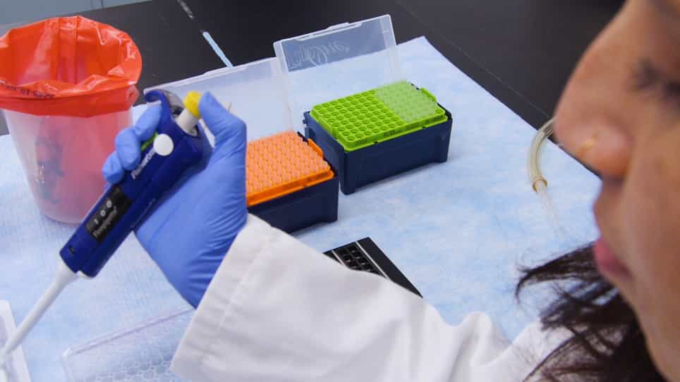 Use of an Influenza Antigen Microarray to Measure the Breadth of Serum Antibodies Across Virus Subtypes