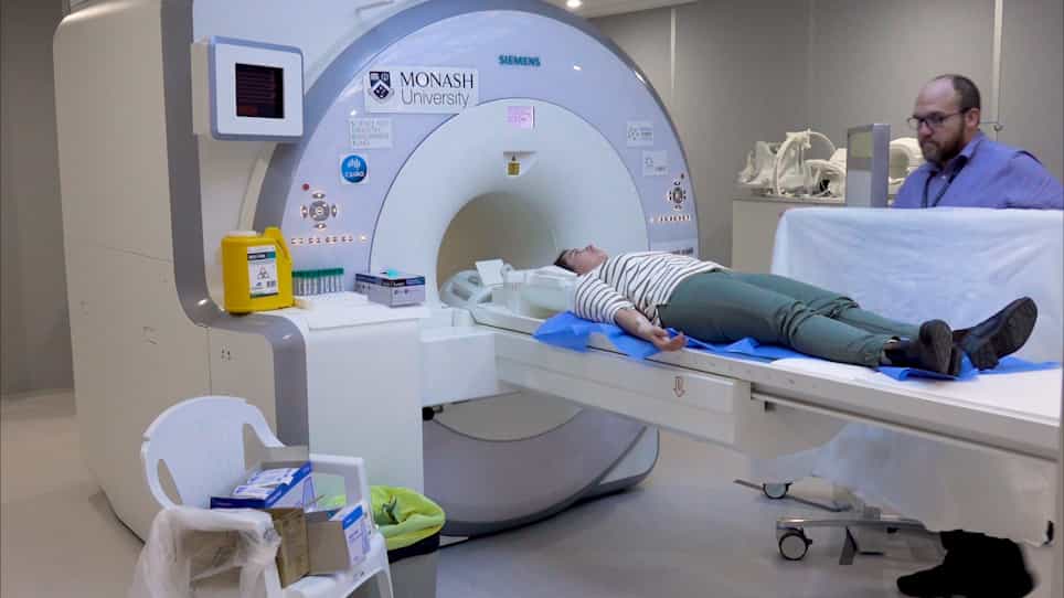 Radiotracer Administration for High Temporal Resolution Positron Emission Tomography of the Human Brain: Application to FDG-fPET