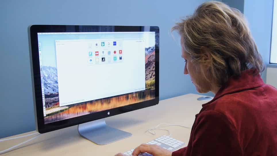 Analyzing Tumor Gene Expression Factors with the CorExplorer Web Portal
