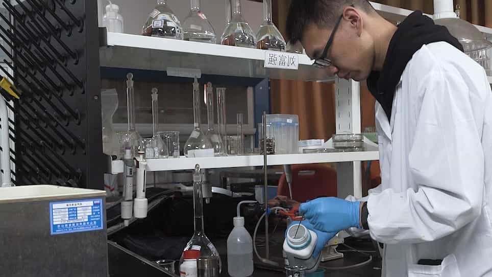 A Dual-Functional Electroactive Filter Towards Simultaneously SbIII Oxidation and Sequestration