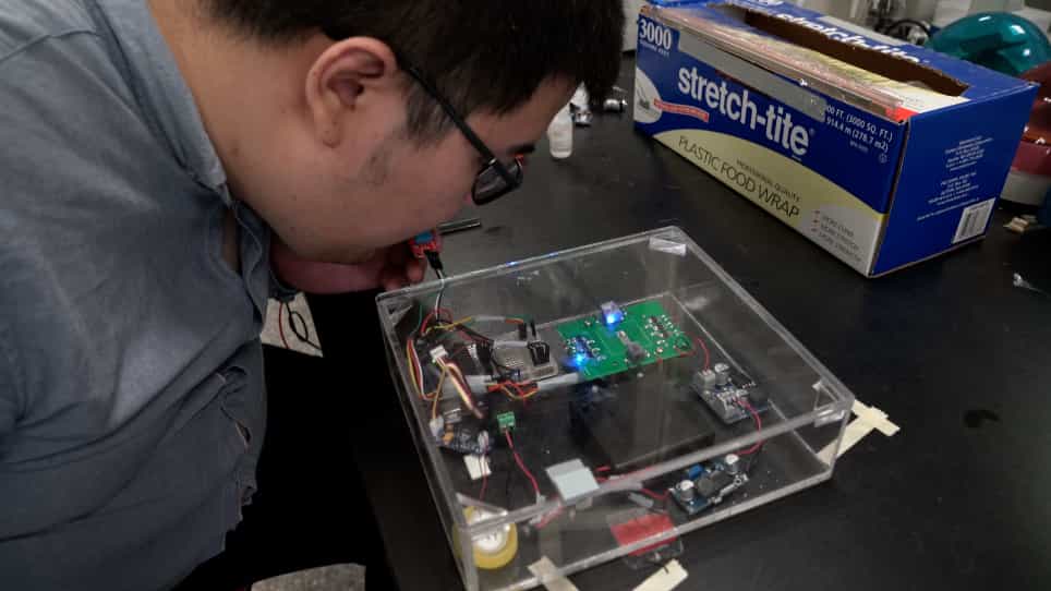 A Versatile Kit Based on Digital Microfluidics Droplet Actuation for Science Education