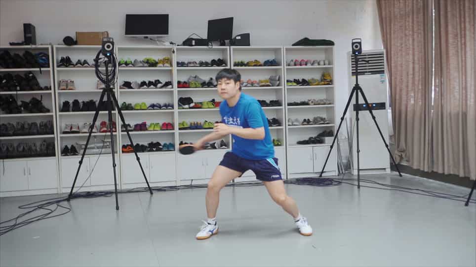 Comparison of Kinetic Characteristics of Footwork during Stroke in Table Tennis: Cross-Step and Chasse Step
