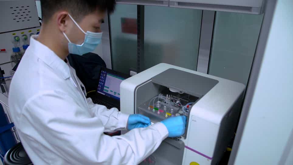 Automated Microbial Cultivation and Adaptive Evolution using Microbial Microdroplet Culture System MMC