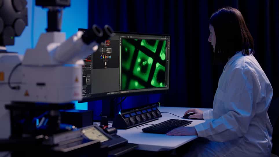 Sample Preparation by 3D-Correlative Focused Ion Beam Milling for High-Resolution Cryo-Electron Tomography
