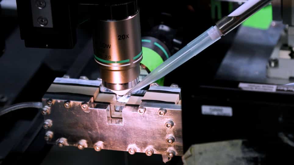Microtensiometer for Confocal Microscopy Visualization of Dynamic Interfaces