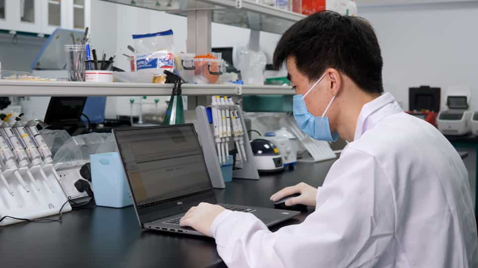 Protocols for CRISPR/Cas9 Mutagenesis of the Oriental Fruit Fly Bactrocera dorsalis