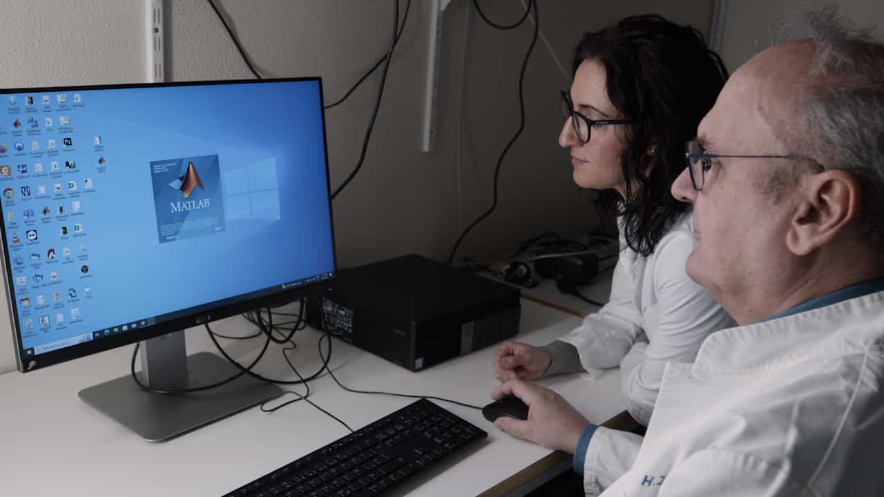 Measuring Retinal Vessel Diameter from Mouse Fluorescent Angiography Images