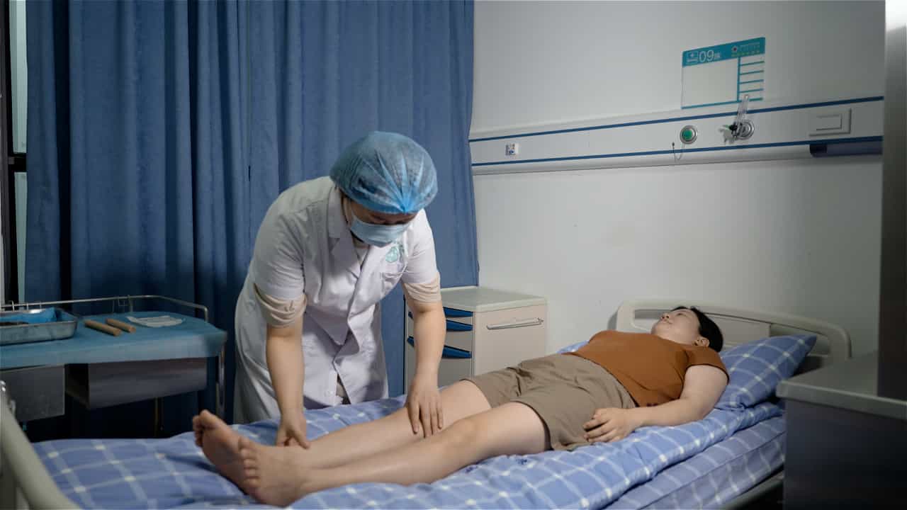 A Traditional Chinese Medicine Characteristic Therapy for Bronchial Asthma: Moxibustion