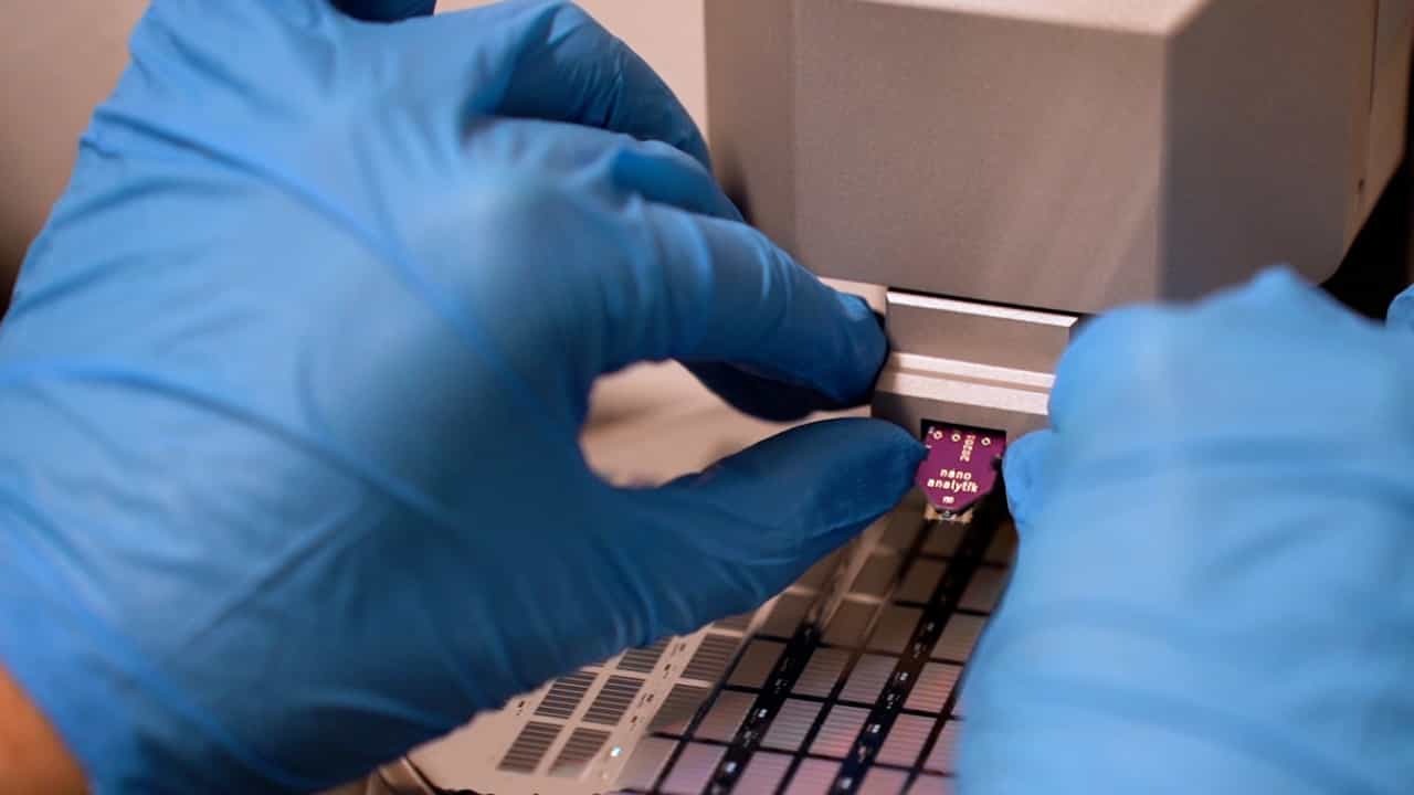 Author Spotlight: Introduction to Active Probe Atomic Force Microscopy with Quattro-Parallel Cantilever Arrays