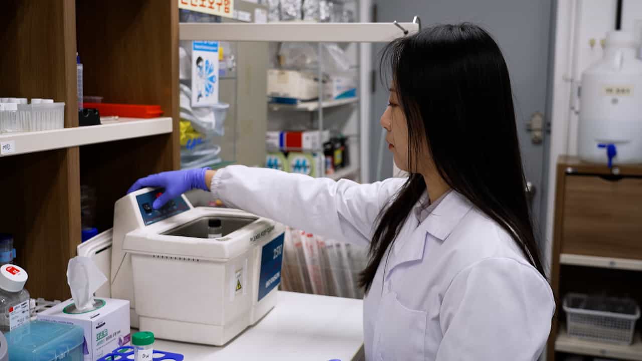 Author Spotlight: Metallic Nanocomposites to Eliminate Antibiotic-Resistant Bacteria