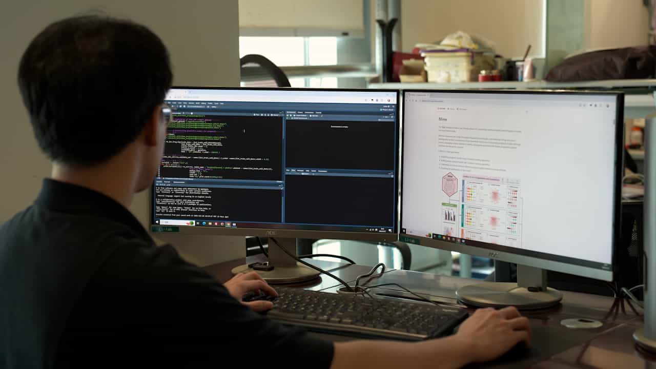 Constructing and Visualizing Models using Mime-based Machine-learning Framework