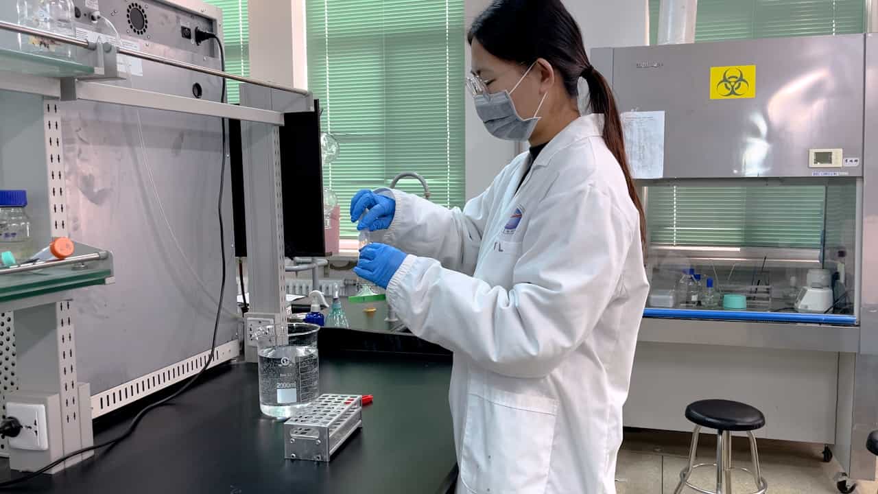 Fabrication of Dissolvable Microneedle Patches Loaded with α-Lactalbumin Nanomicelles for Transdermal Capsaicin Delivery and Adipose Tissue Reduction