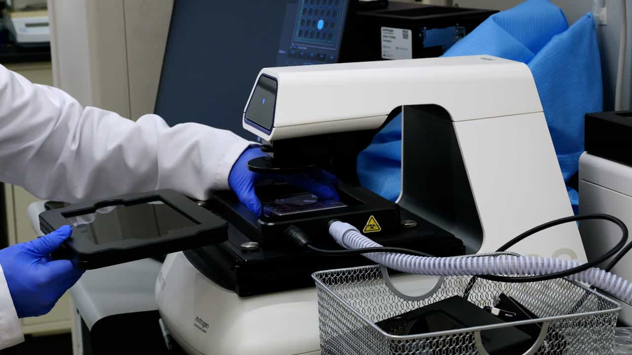 Lysosomal Profiling With LysoTracker For Quantitative Assessment of Cellular Senescence In Human Fibroblasts