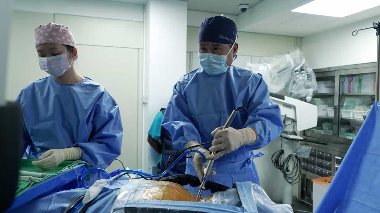 Uniportal Endoscopic Cervical Decompression For Myelopathic Spinal Stenosis