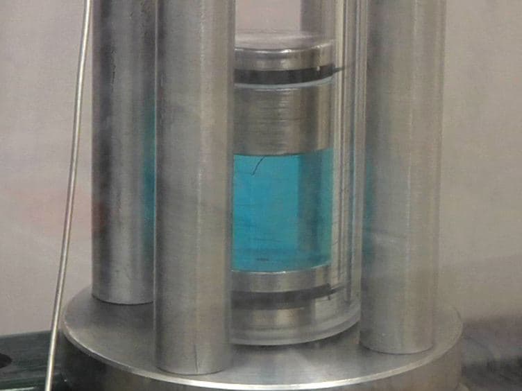 High-pressure Sapphire Cell for Phase Equilibria Measurements of CO2/Organic/Water Systems