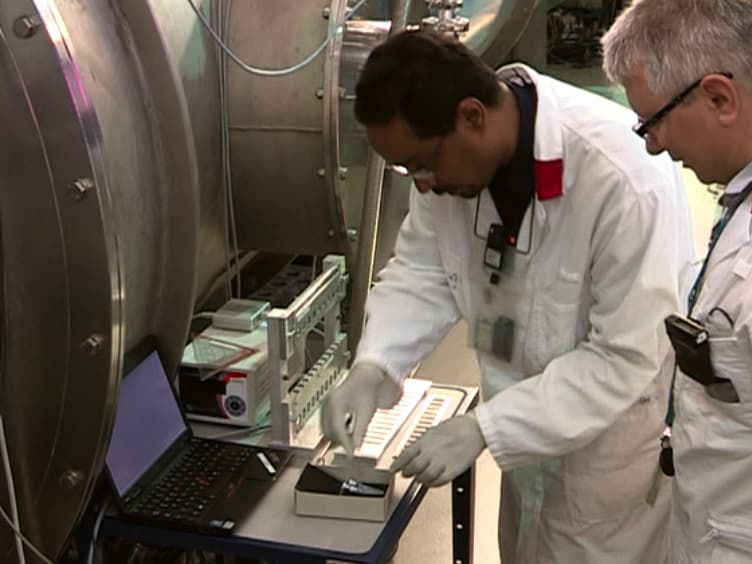 Studying Soft-matter and Biological Systems over a Wide Length-scale from Nanometer and Micrometer Sizes at the Small-angle Neutron Diffractometer KWS-2