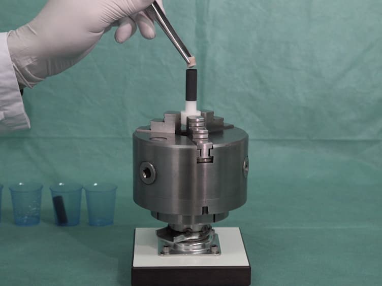 An Experimental and Finite Element Protocol to Investigate the Transport of Neutral and Charged Solutes across Articular Cartilage