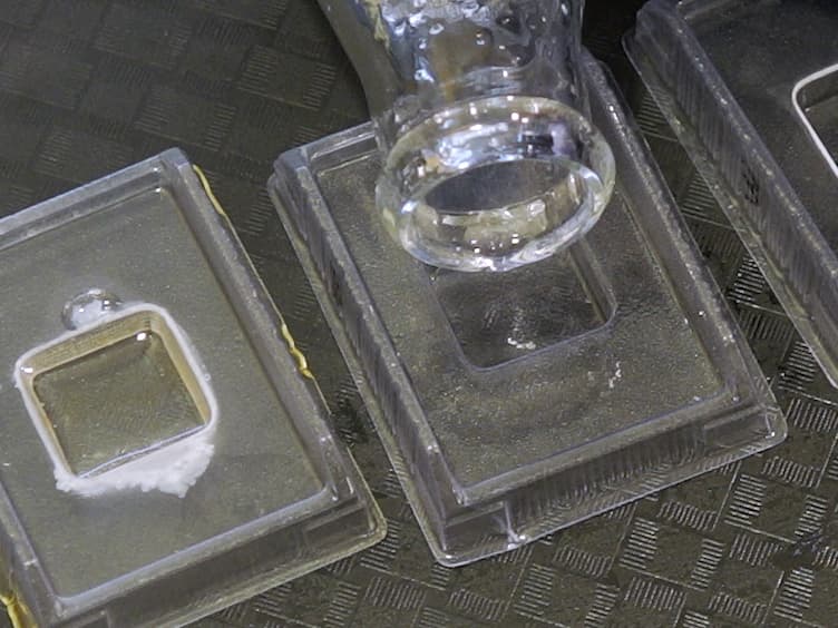Video Tracking Protocol to Screen Deterrent Chemistries for Honey Bees