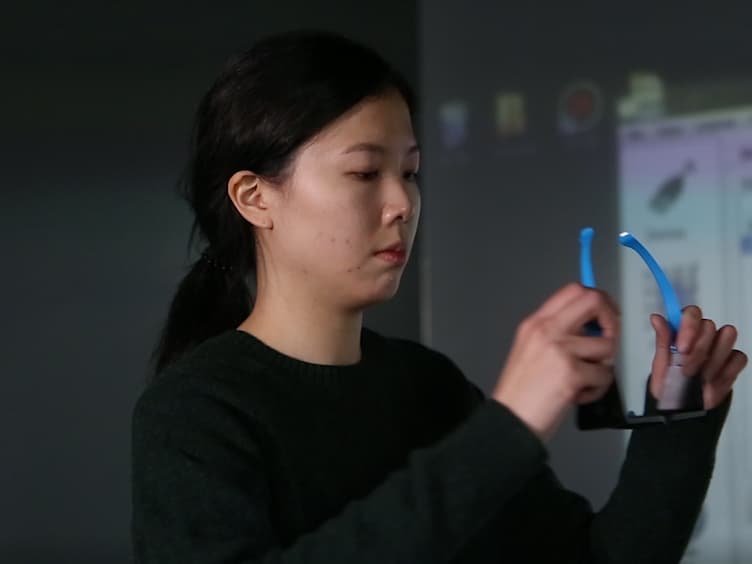Measuring the Kinematics of Daily Living Movements with Motion Capture Systems in Virtual Reality