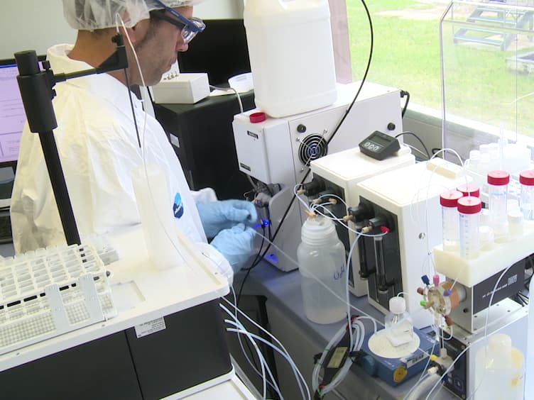 Automated 90Sr Separation and Preconcentration in a Lab-on-Valve System at Ppq Level