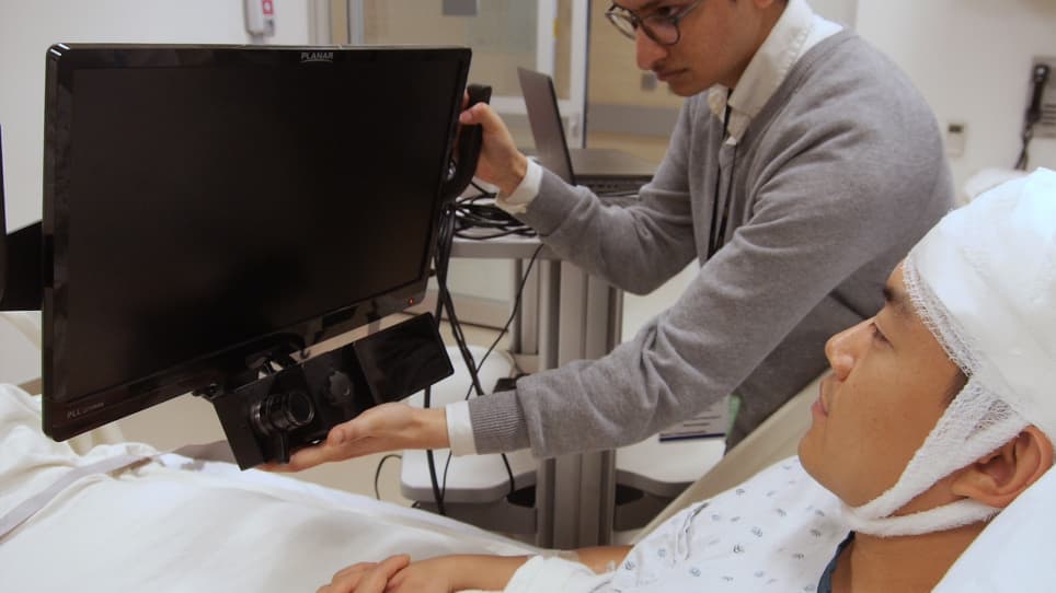 Simultaneous Eye Tracking and Single-Neuron Recordings in Human Epilepsy Patients