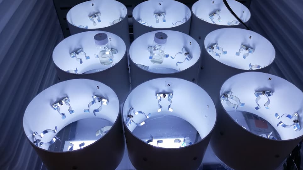A Small-Scale Setup for Algal Toxicity Testing of Nanomaterials and Other Difficult Substances