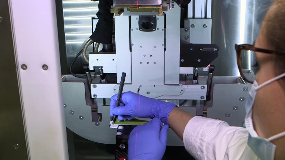 Dosimetry for Cell Irradiation using Orthovoltage 40-300 kV X-Ray Facilities