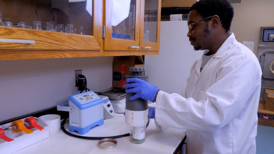 Simulating Temperature in a Soil Incubation Experiment