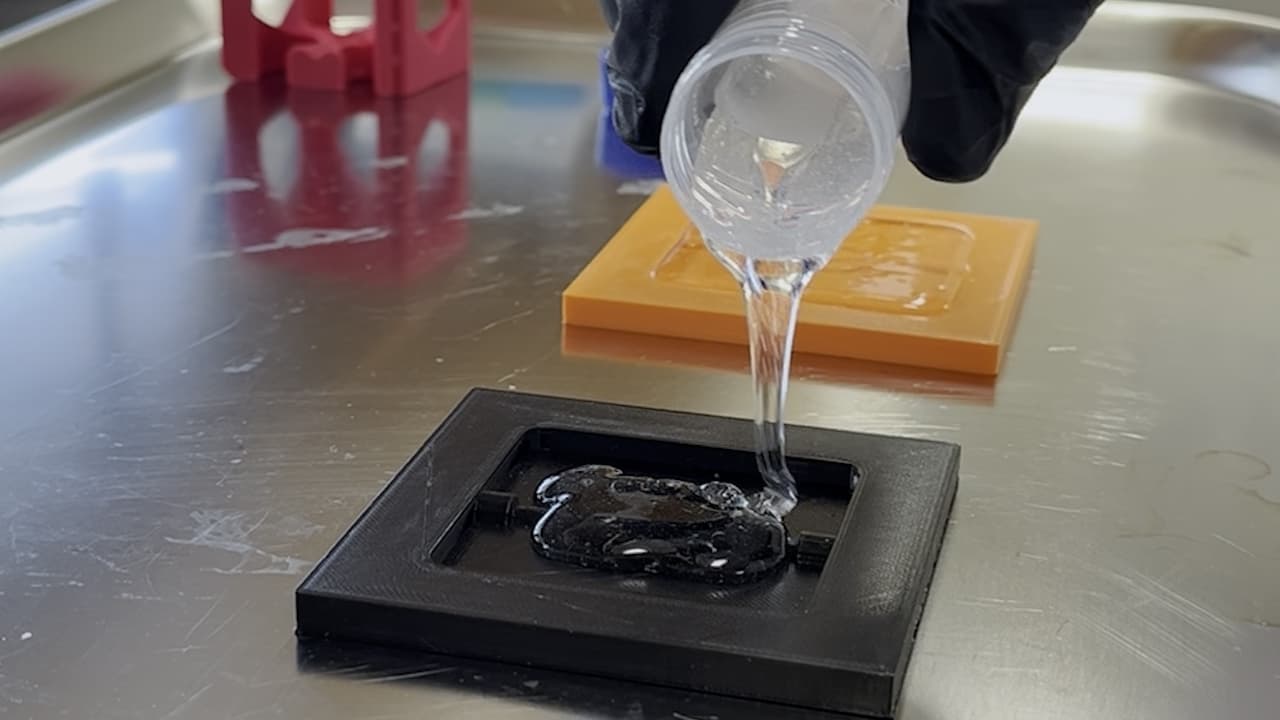 Modeling the Endothelial Glycocalyx Post-Pneumonectomy in a 3D Fluidic Chip - An Approach to Fabricating a Vascular-based Organ-on-Chip System