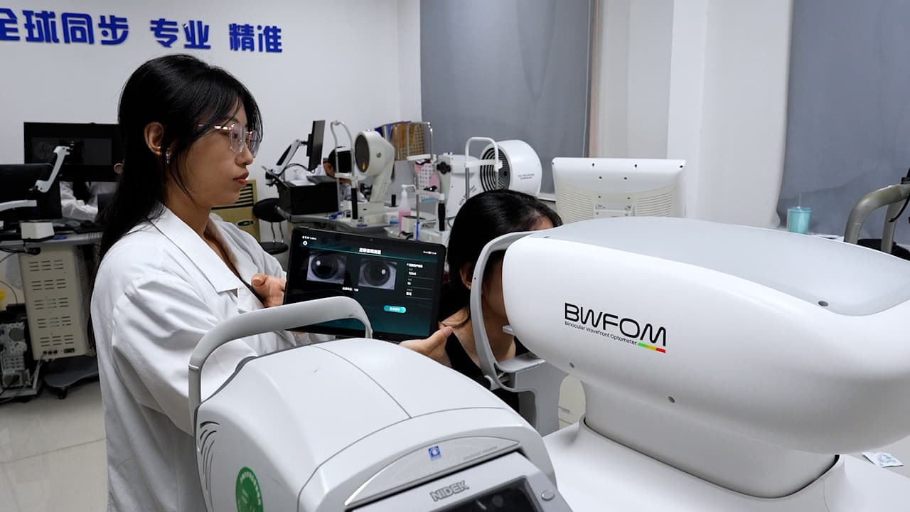 Comparison of Agreement and Accuracy using Binocular Wavefront Optometer with Autorefractor and Phoropter