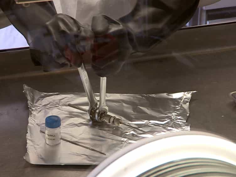 Supercritical Nitrogen Processing for the Purification of Reactive Porous Materials