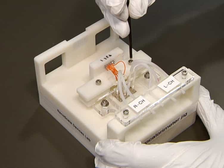Thermal Measurement Techniques in Analytical Microfluidic Devices