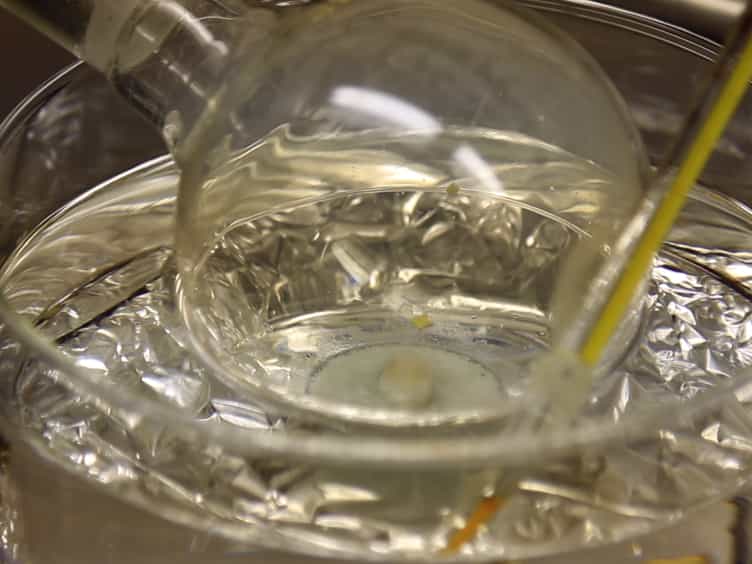 Chemical Vapor Deposition of an Organic Magnet, Vanadium Tetracyanoethylene
