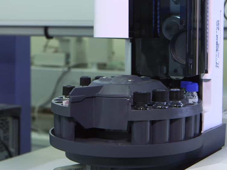 Original Experimental Approach for Assessing Transport Fuel Stability