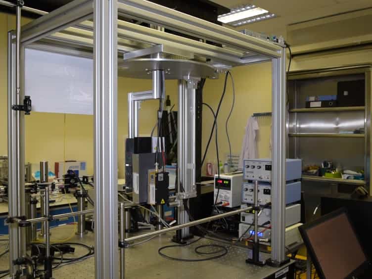A High-performance Compact Photoacoustic Tomography System for In Vivo Small-animal Brain Imaging