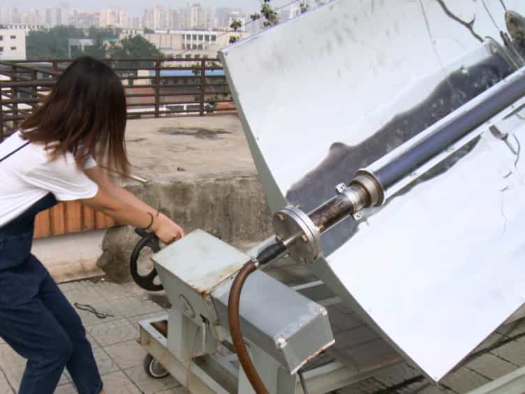 Experimental System of Solar Adsorption Refrigeration with Concentrated Collector