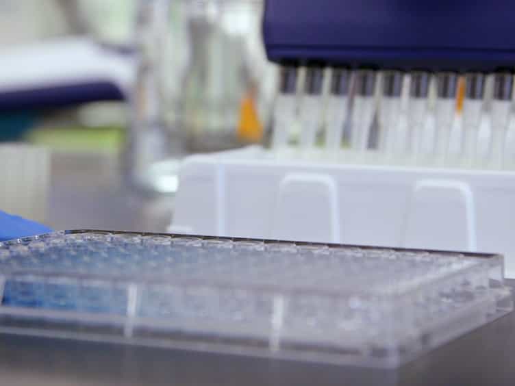 High-throughput Identification of Synergistic Drug Combinations by the Overlap2 Method